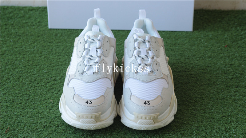 Balenciaga 2017 Fall Winter Triple-S Sneakers Cream